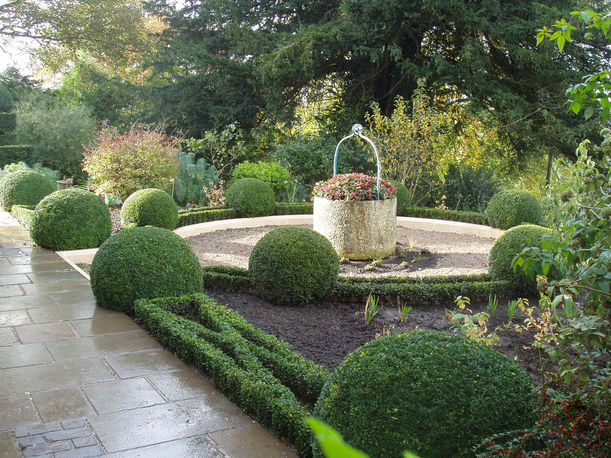 Sienna Earth Project, Private Garden, Cotswolds 8